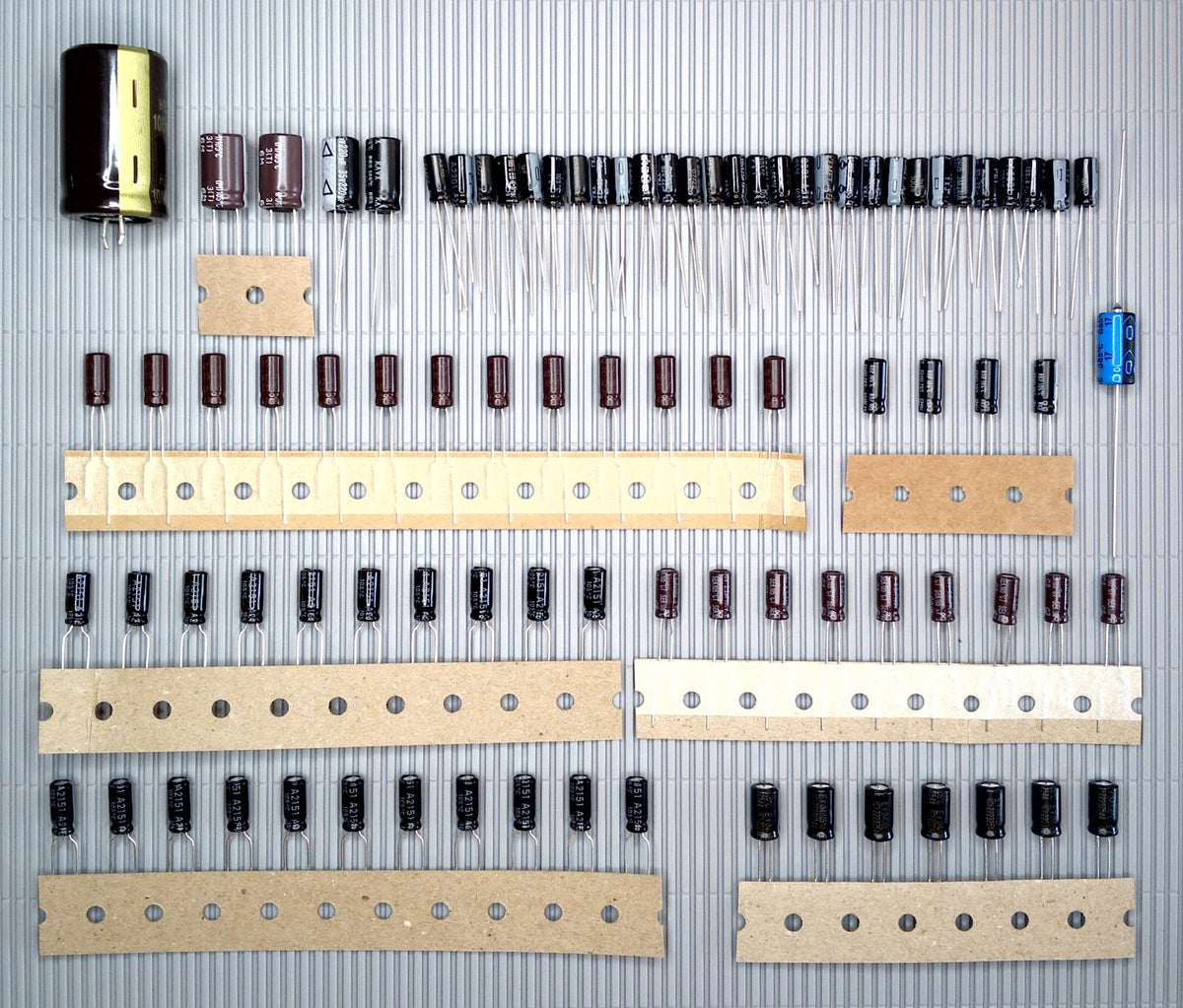 AKAI GX 650 D Elektrolyt-Kondensator-Set komplett QUALITÄT WÄHLBAR recap repair